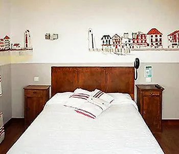 Agur Deneri Hotel 3*