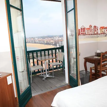 Agur Deneri Hotel