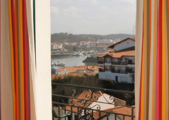 Agur Deneri Hotel Ciboure