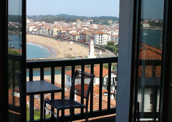 Agur Deneri Hotel 3*