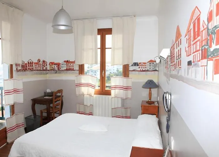 Agur Deneri 3* Ciboure