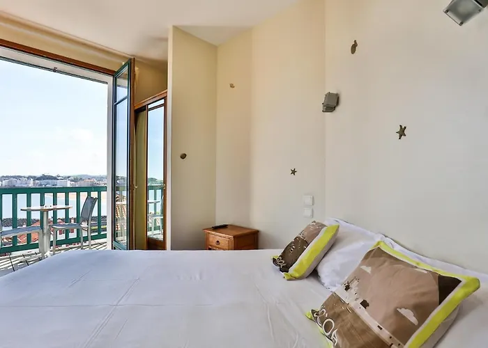 Agur Deneri Hotel 3*