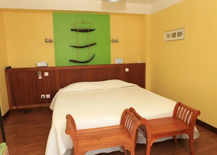 Agur Deneri Hotel 3*