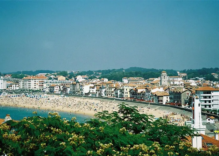 Agur Deneri Hotel 3*